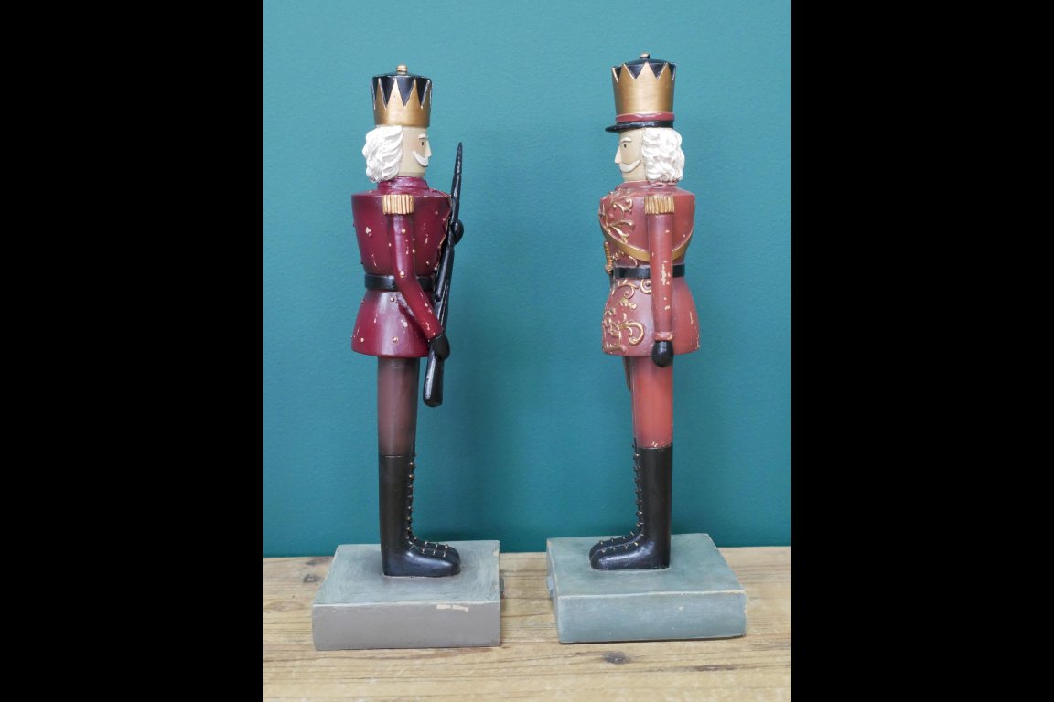 Set Of 2 Soldiers