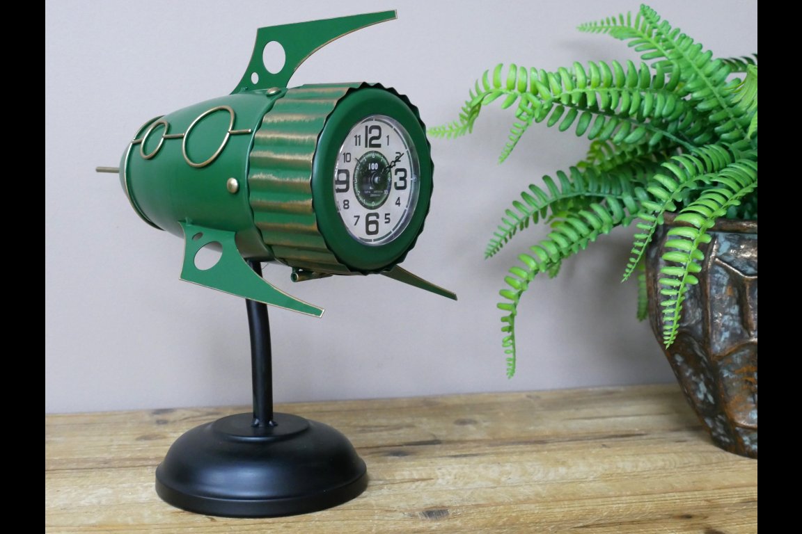 Green Spaceship Clock