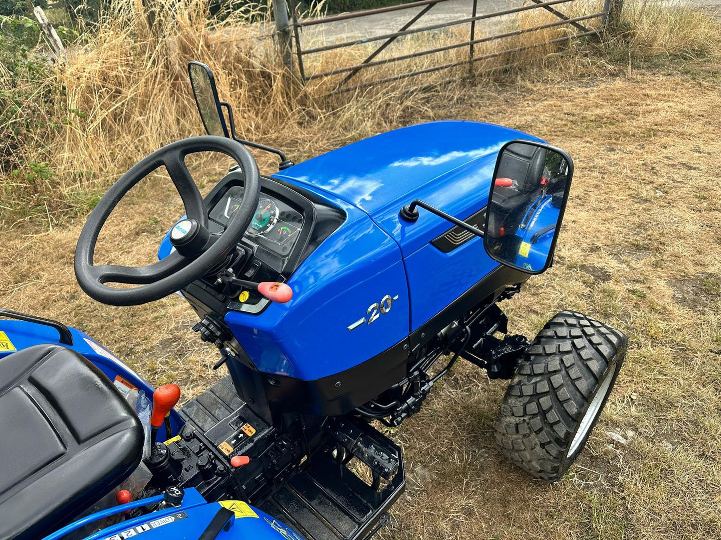 NEW/UNUSED SOLIS 20 4WD COMPACT TRACTOR WITH FARM MASTER RT135 ROTAVATOR BUNDLE!