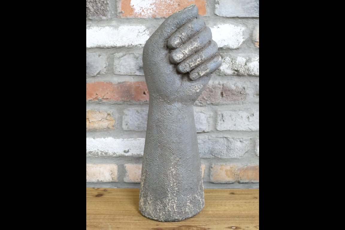Hand