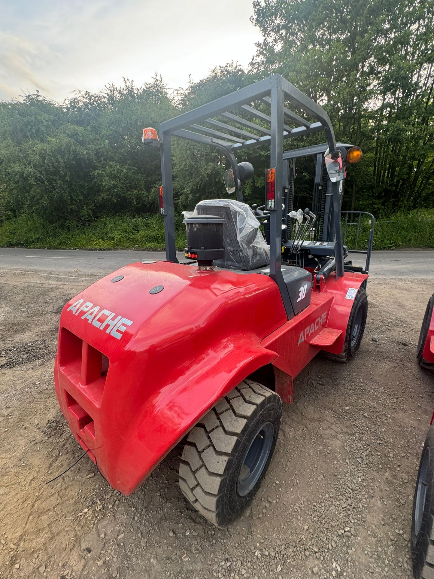 NEW/UNUSED 2024 APACHE FR30 3 TON DIESEL ROUGH TERRAIN FORKLIFT