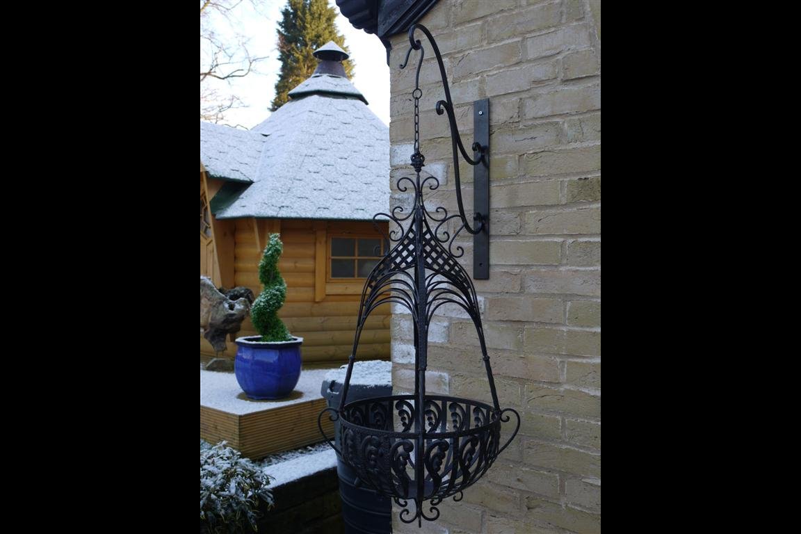 Large Hanging Basket (Black)