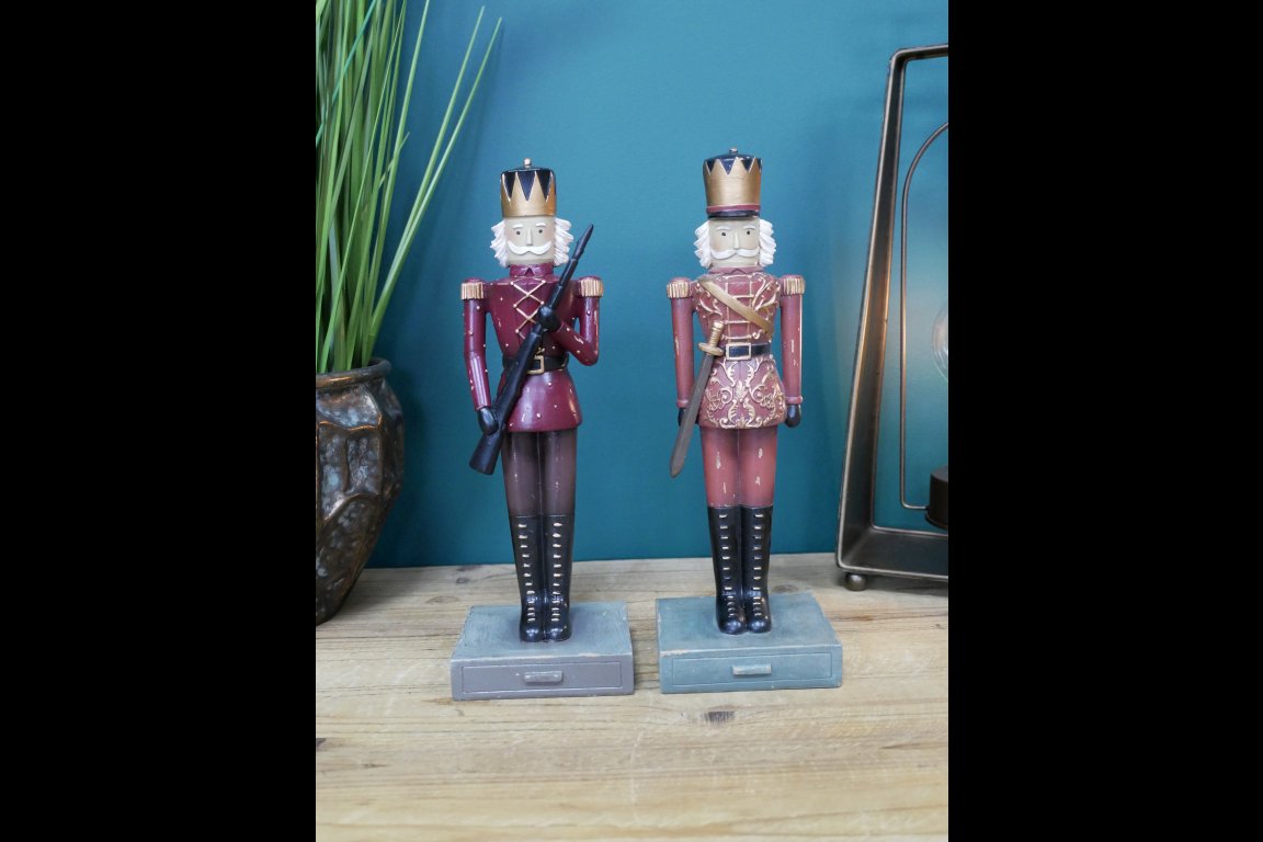 Set Of 2 Soldiers