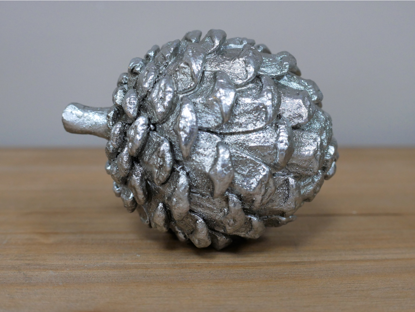 Set Of 4 Pinecones