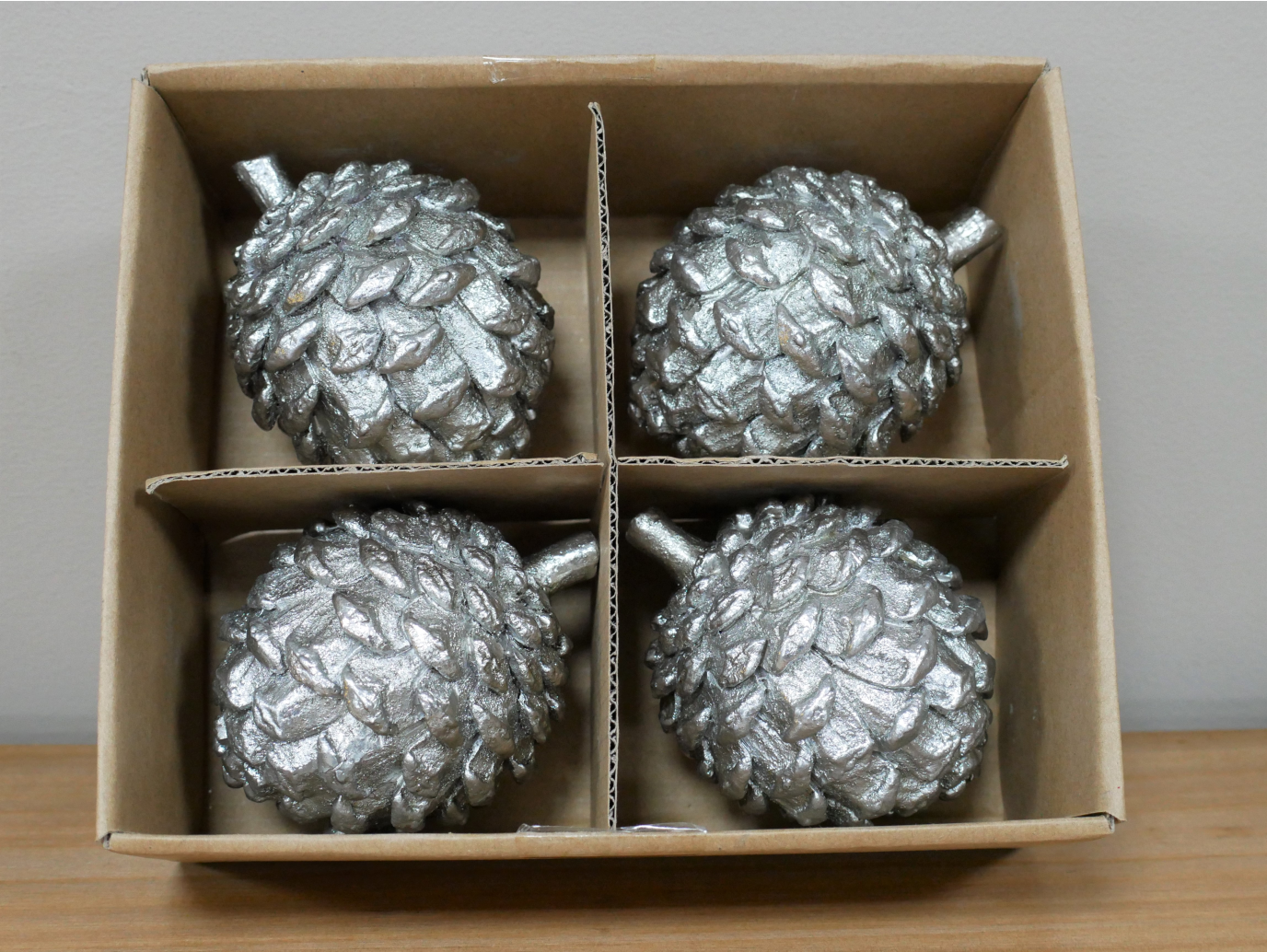 Set Of 4 Pinecones