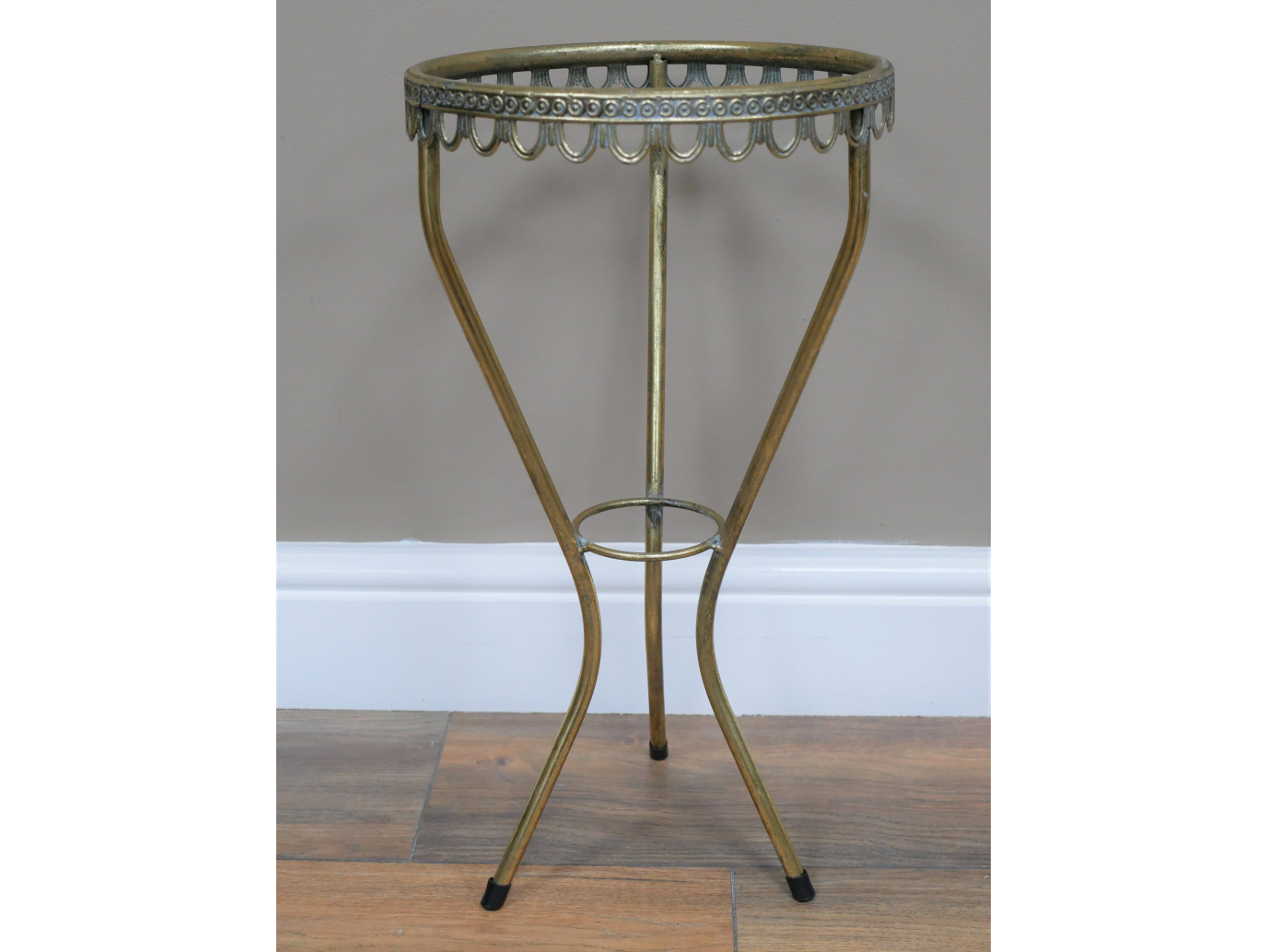 Vase With Stand