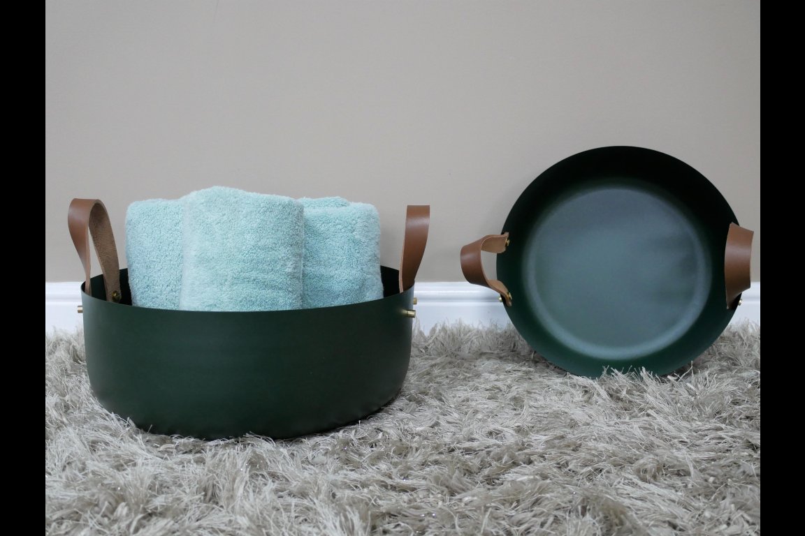 Set Of 2 Bowls / Planters
