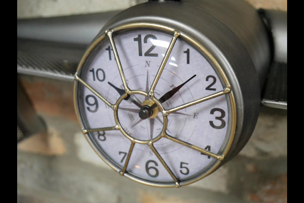 Spaceship Clock / Shelf