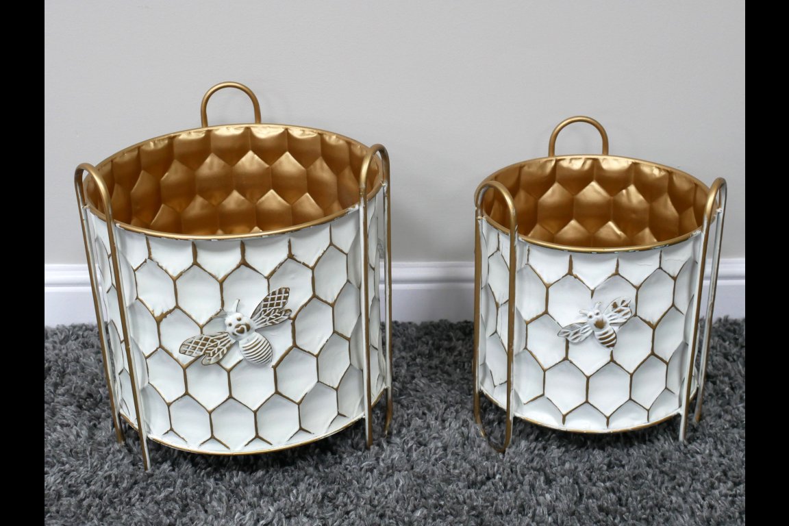 Set Of 2 Bee Planters