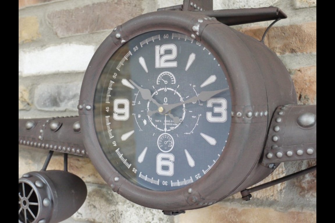 Aeroplane Clock