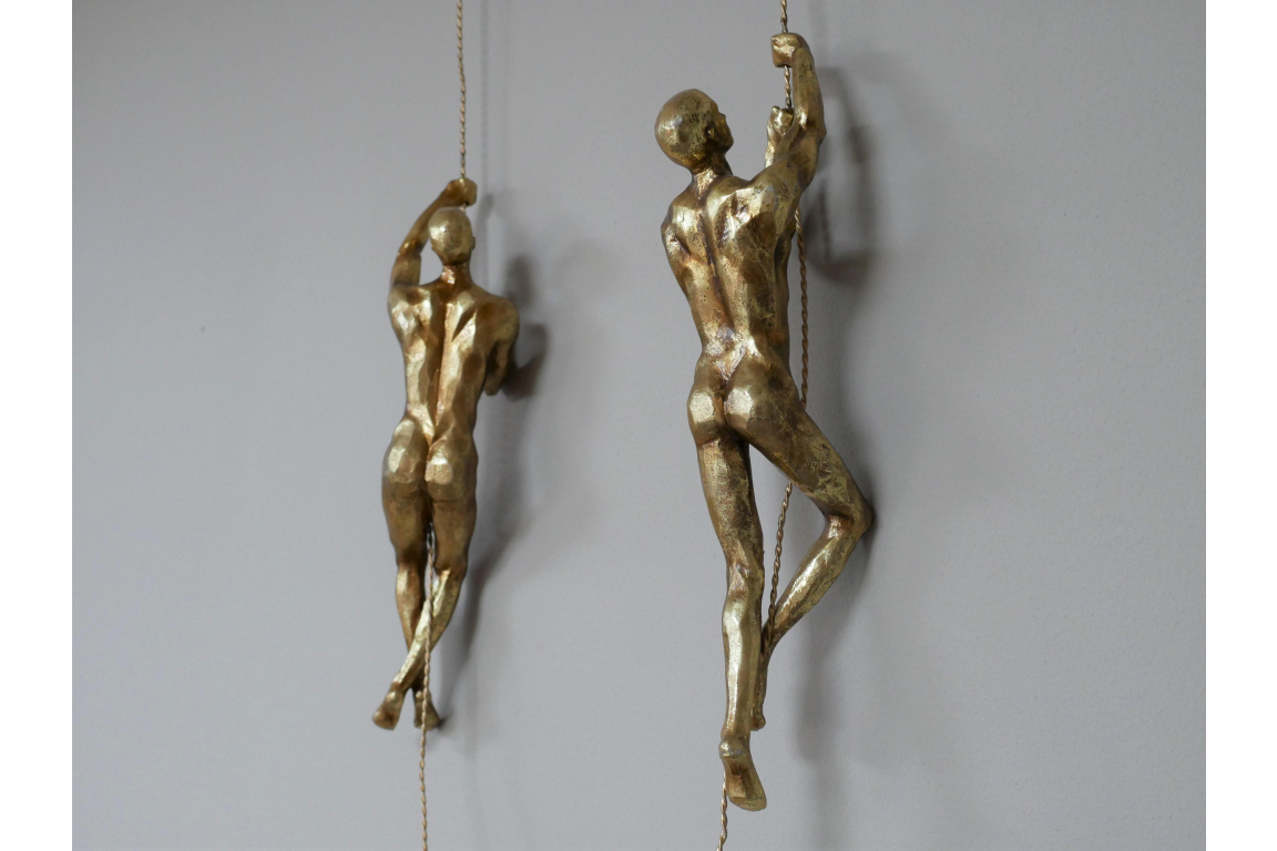 Set Of 2 Climbing Men