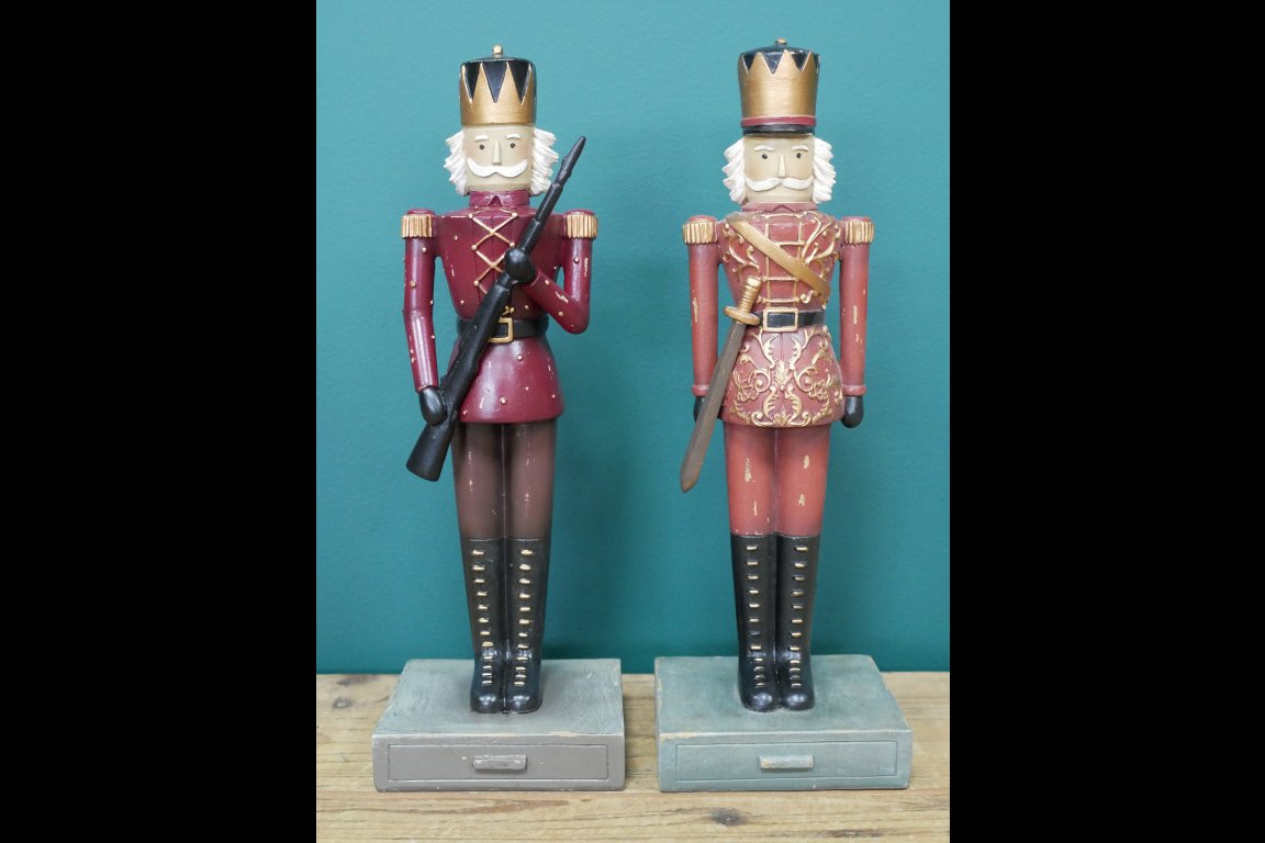 Set Of 2 Soldiers