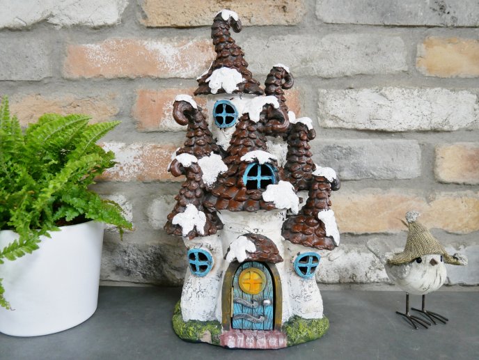 Pine Cone House (Large)
