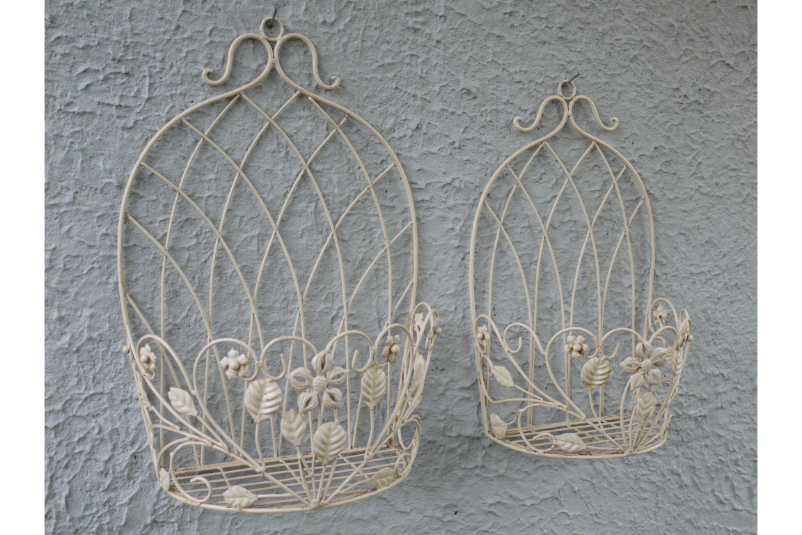 Set Of 2 Wall Planters
