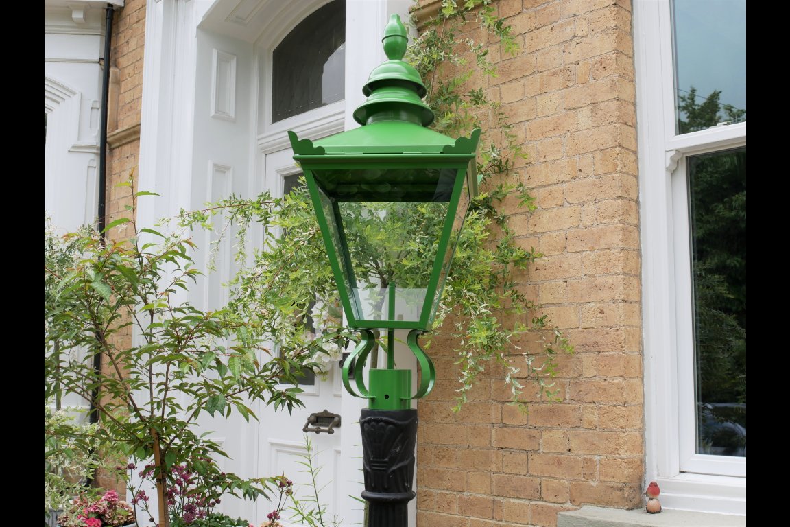 Medium Green Top