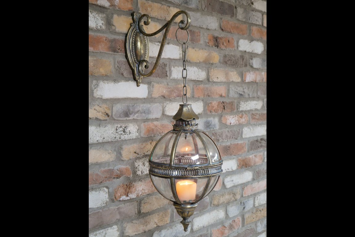 Lantern & Bracket