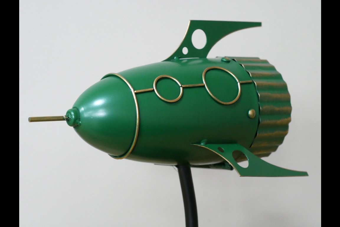 Green Spaceship Clock