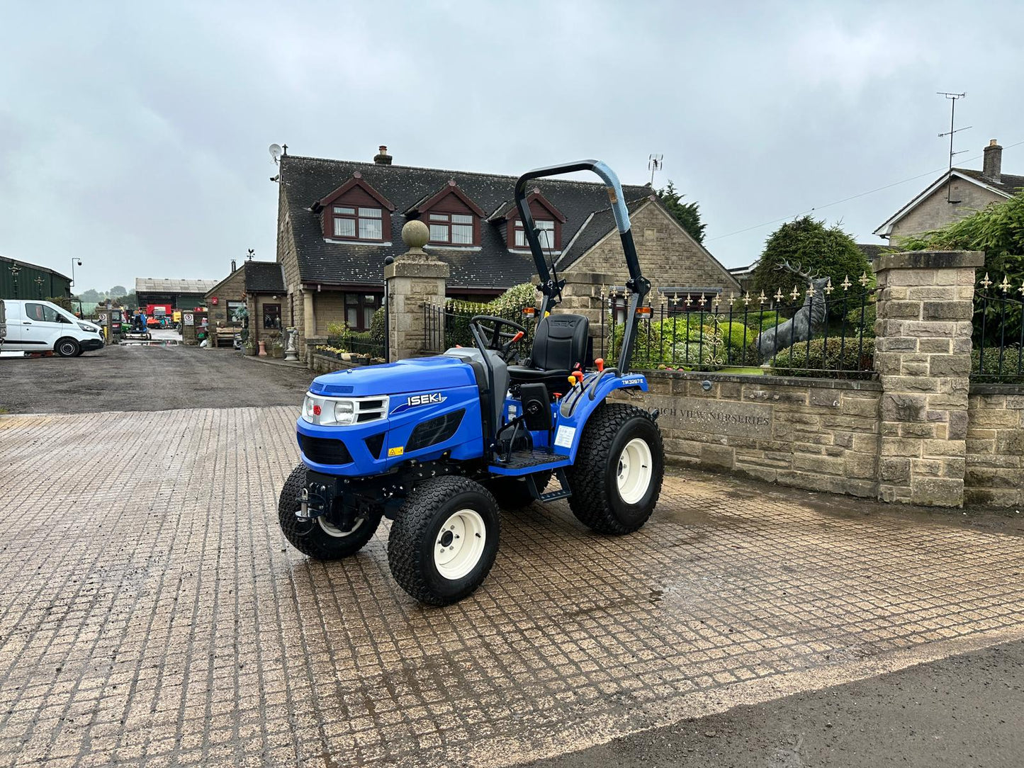NEW/UNUSED ISEKI TM3267E 26HP 4WD COMPACT TRACTOR