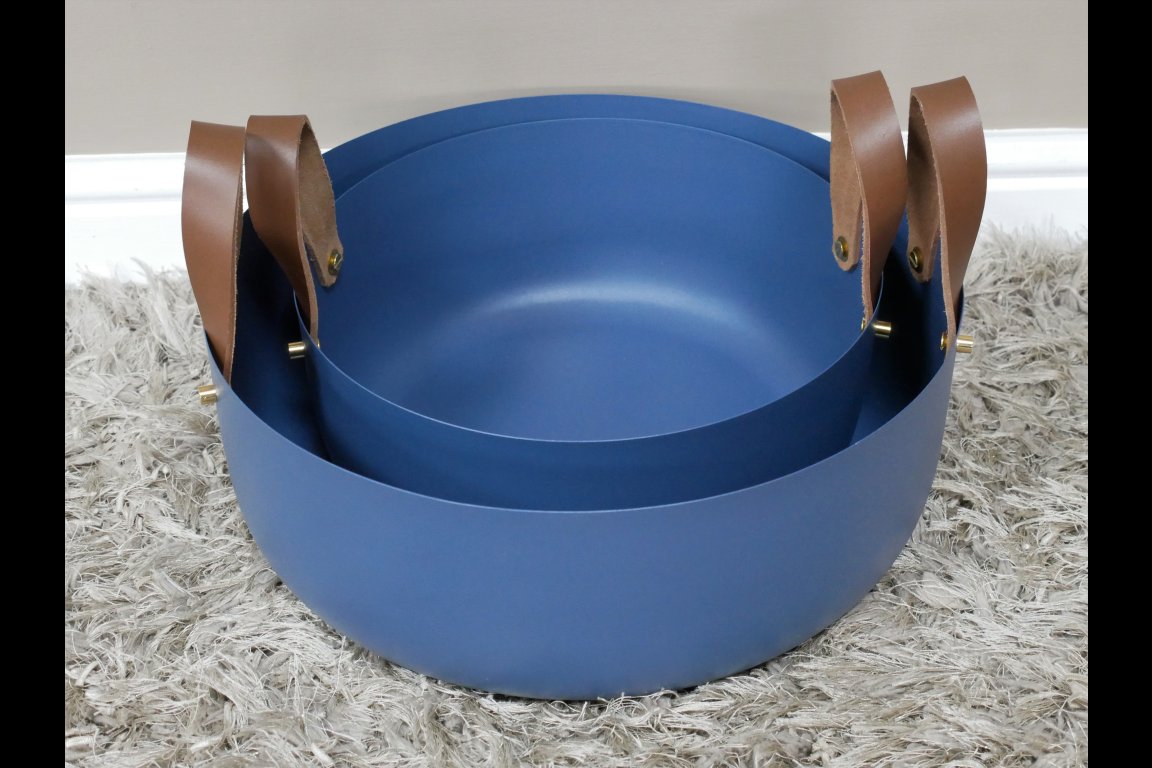 Set Of 2 Bowls / Planters