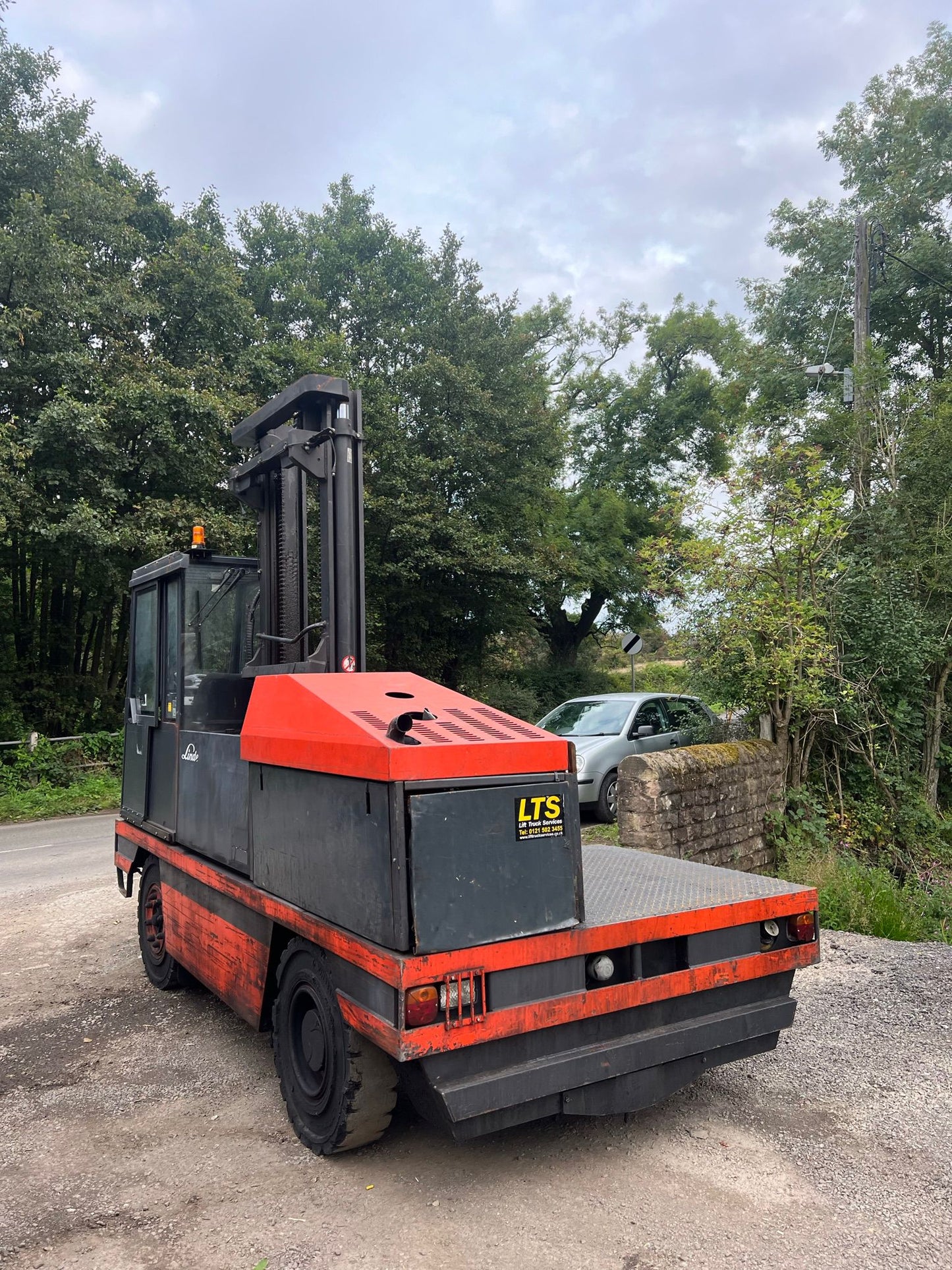 LINDI S40 SIDE LOADER FORKLIFT