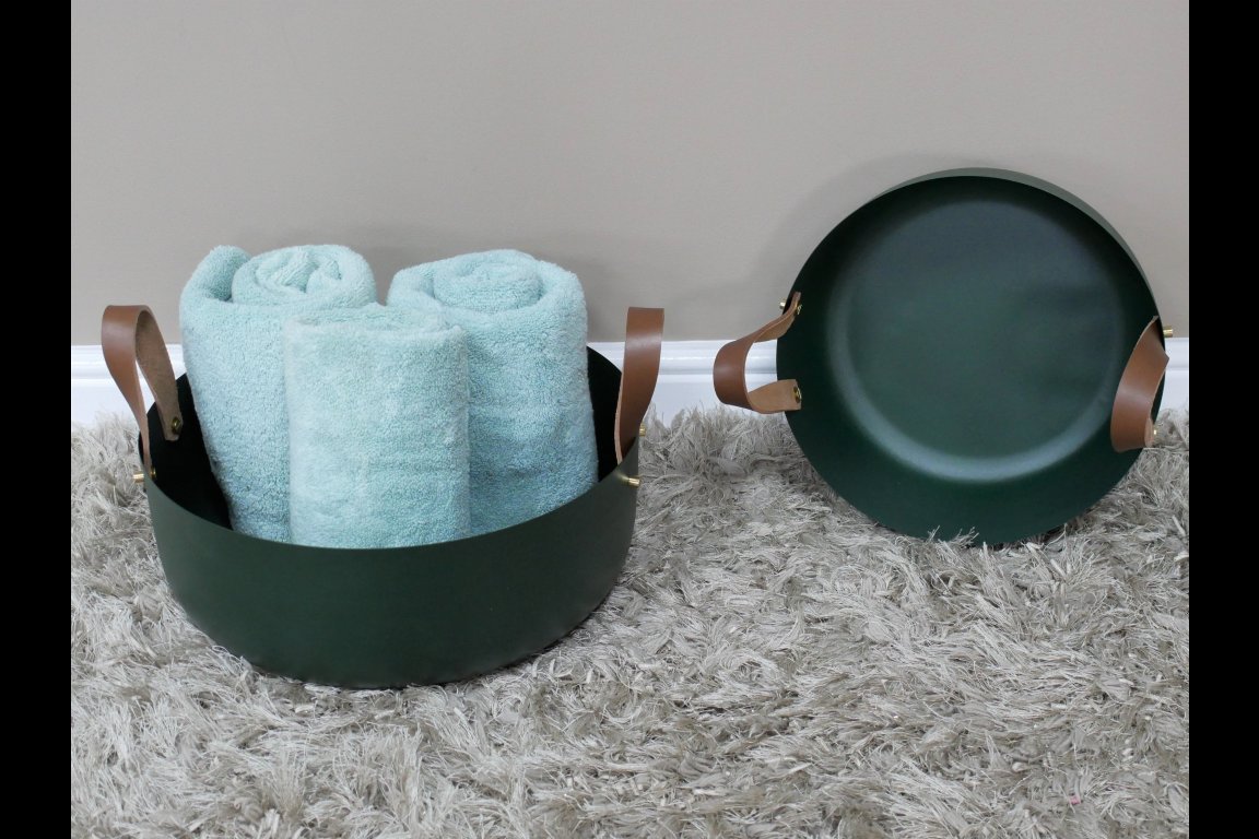 Set Of 2 Bowls / Planters