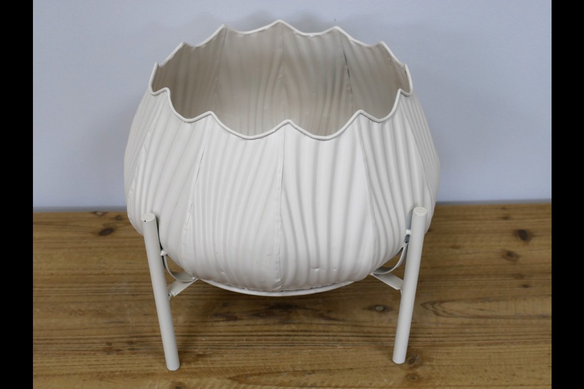 Cream Planter