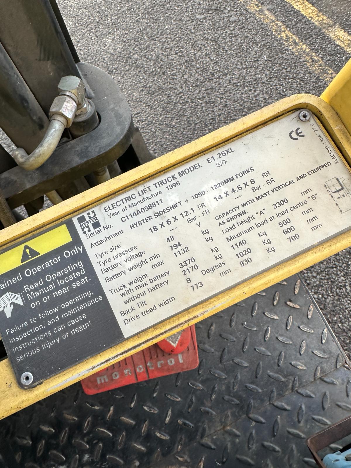 1996 Hyster E125XL 1.25 ton Forklift