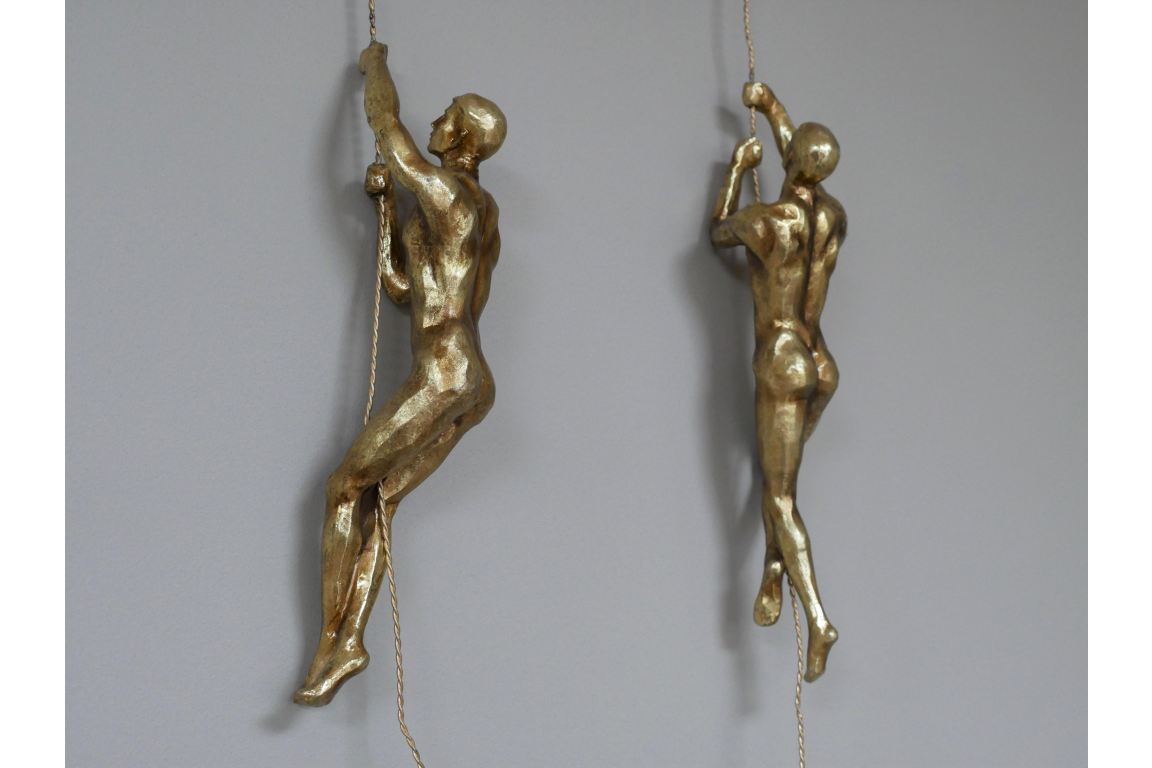 Set Of 2 Climbing Men