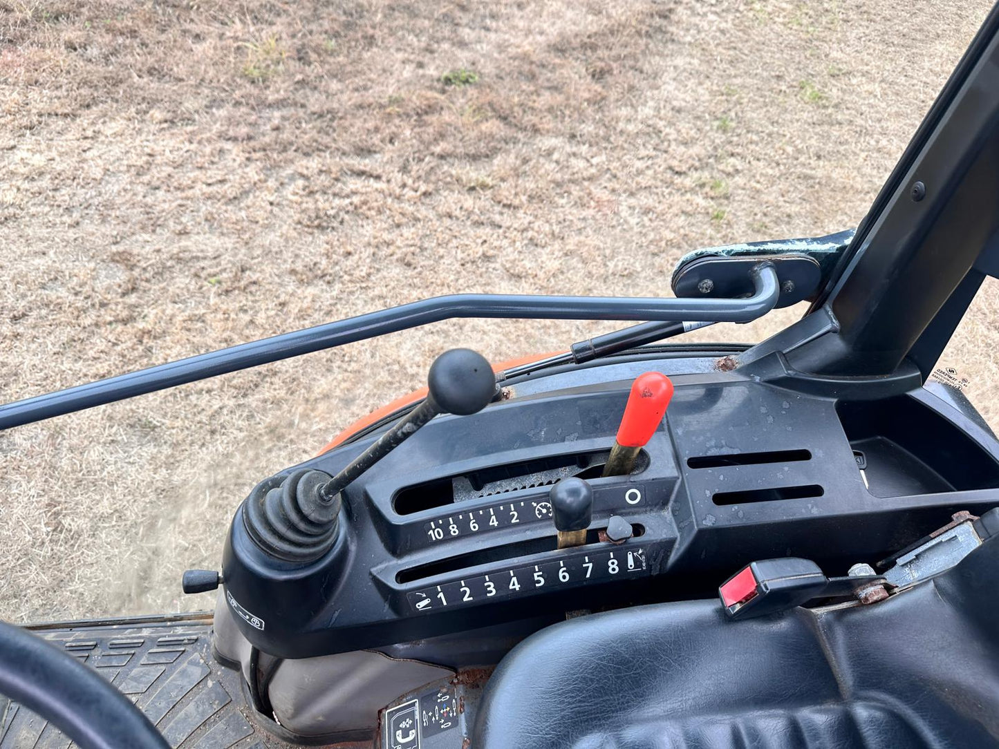 65 REG. KUBOTA B2350 23HP 4WD COMPACT TRACTOR WITH HYDRAULIC 4 WAY BLADE