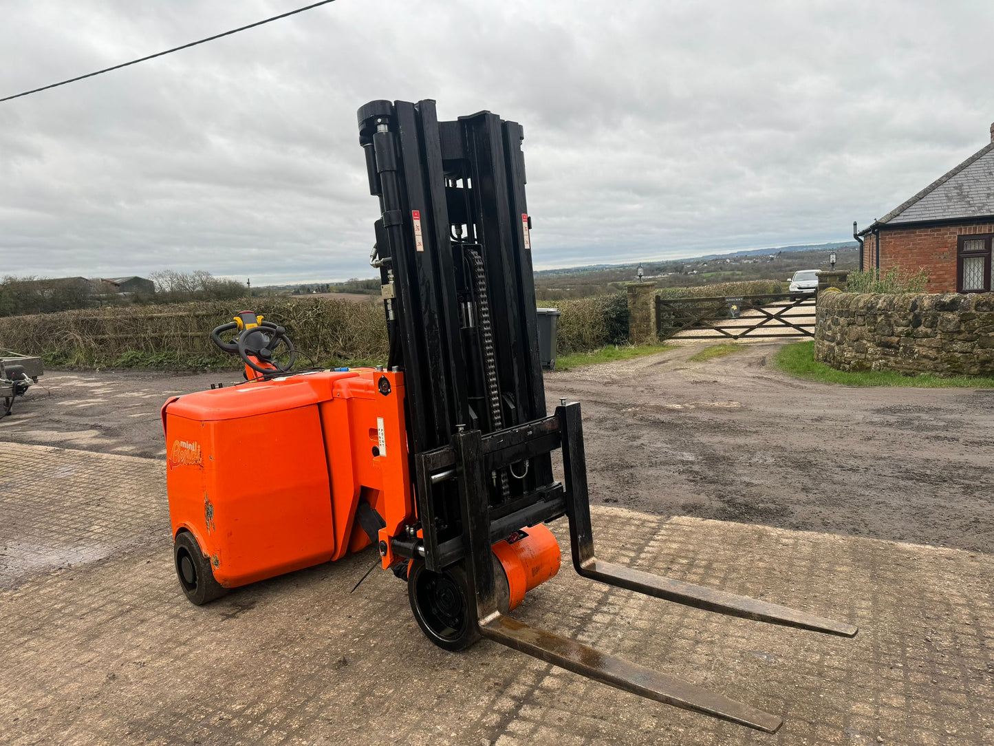 2018 BENDI AISLE MASTER MINI FORKLIFT TRUCK