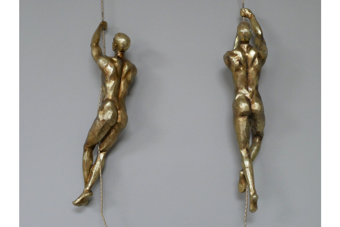 Set Of 2 Climbing Men