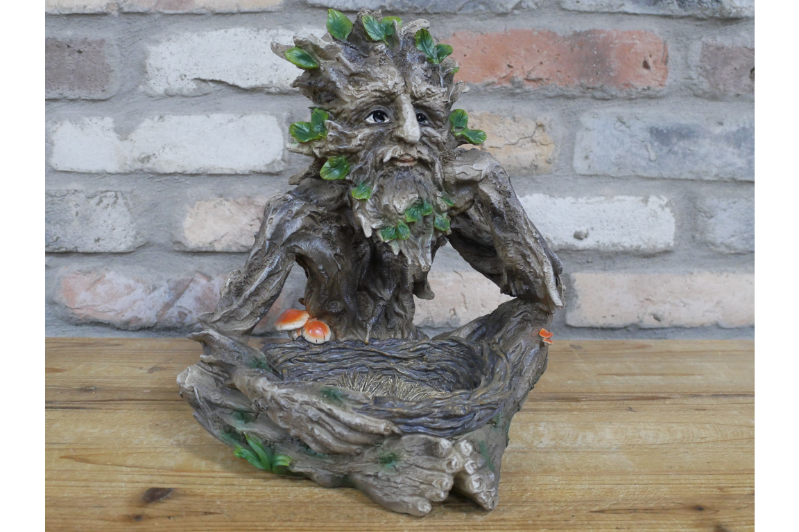 Treeman Birdfeeder