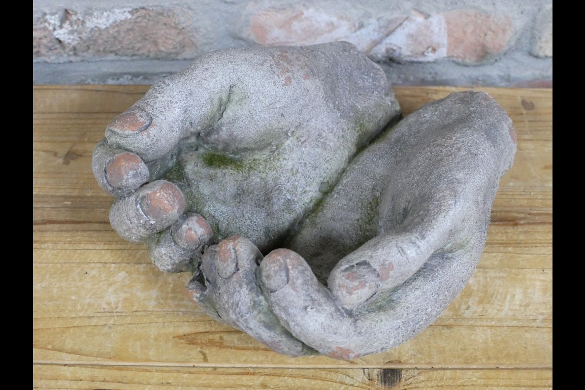 Hands