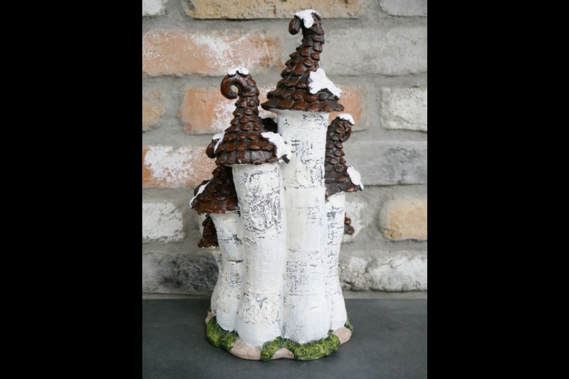Pine Cone House (Large)
