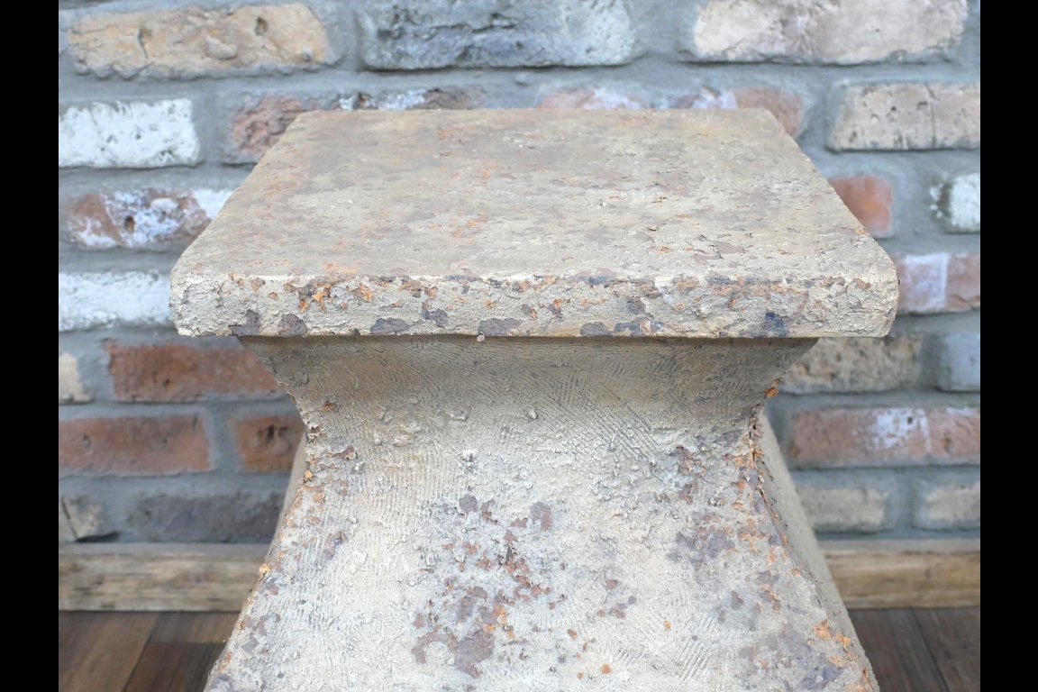 Pedestal