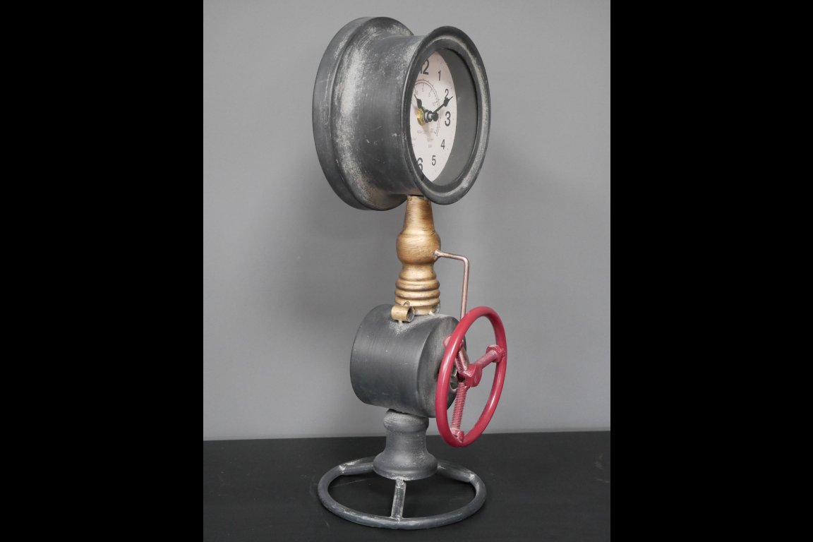 Pipe Clock