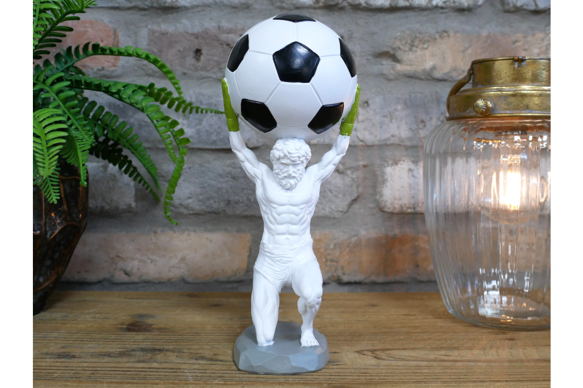 Atlas At The Pitch