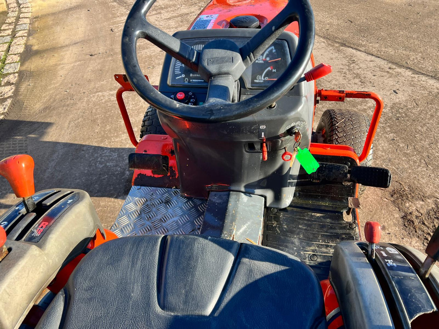 KUBOTA B1410 COMPACT TRACTOR