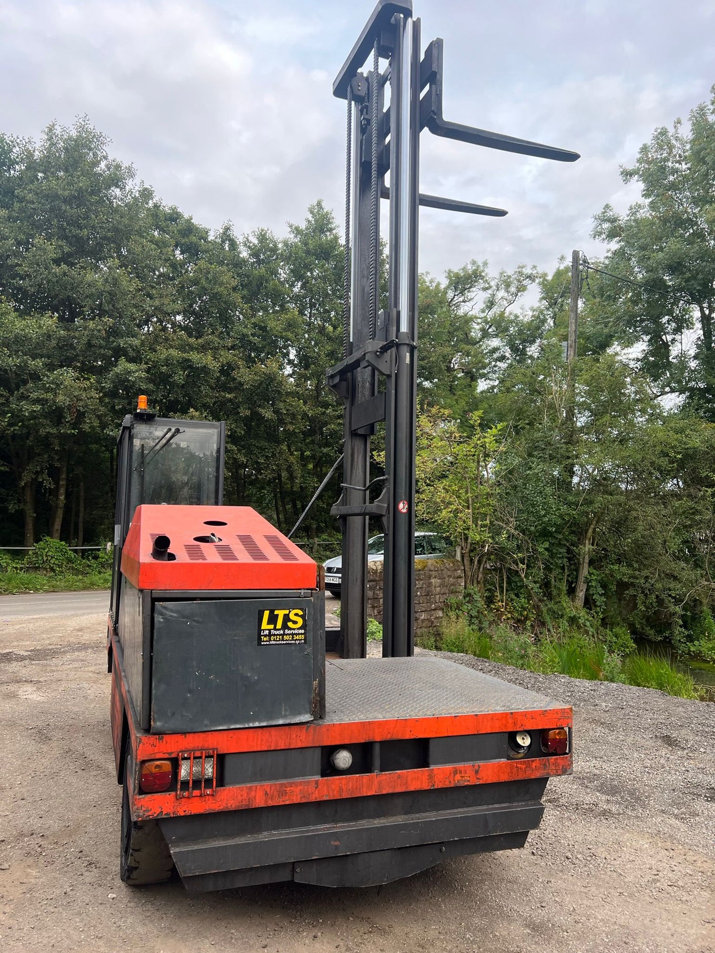 LINDI S40 SIDE LOADER FORKLIFT