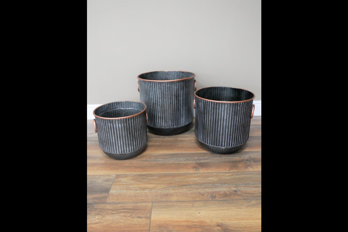 Set Of Three Planters