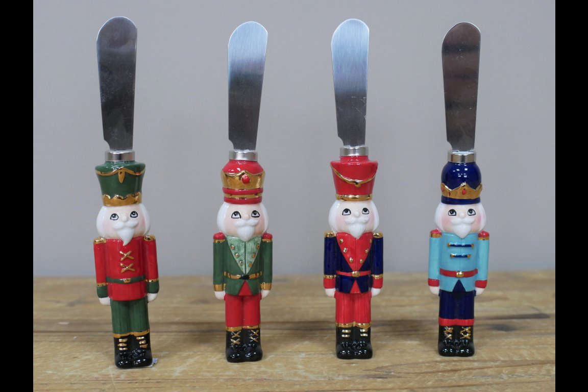 Set Of 4 Butter Knives