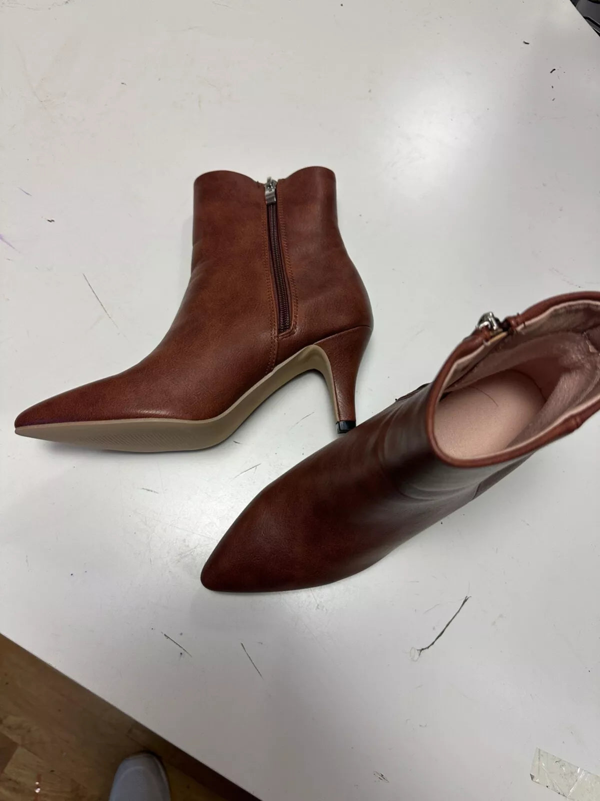 BROWN FAUX LEATHER ANKLE BOOTS WOMENS SIZE 6 BROWN ZIPPER 3 " HEEL BOOTIE NEW