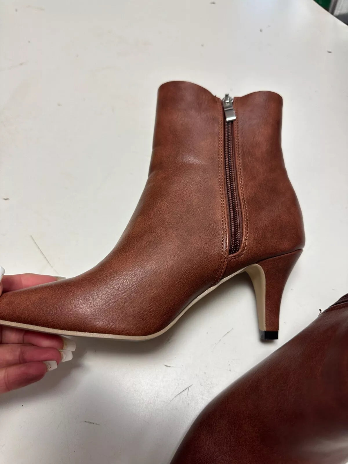 BROWN FAUX LEATHER ANKLE BOOTS WOMENS SIZE 6 BROWN ZIPPER 3 " HEEL BOOTIE NEW
