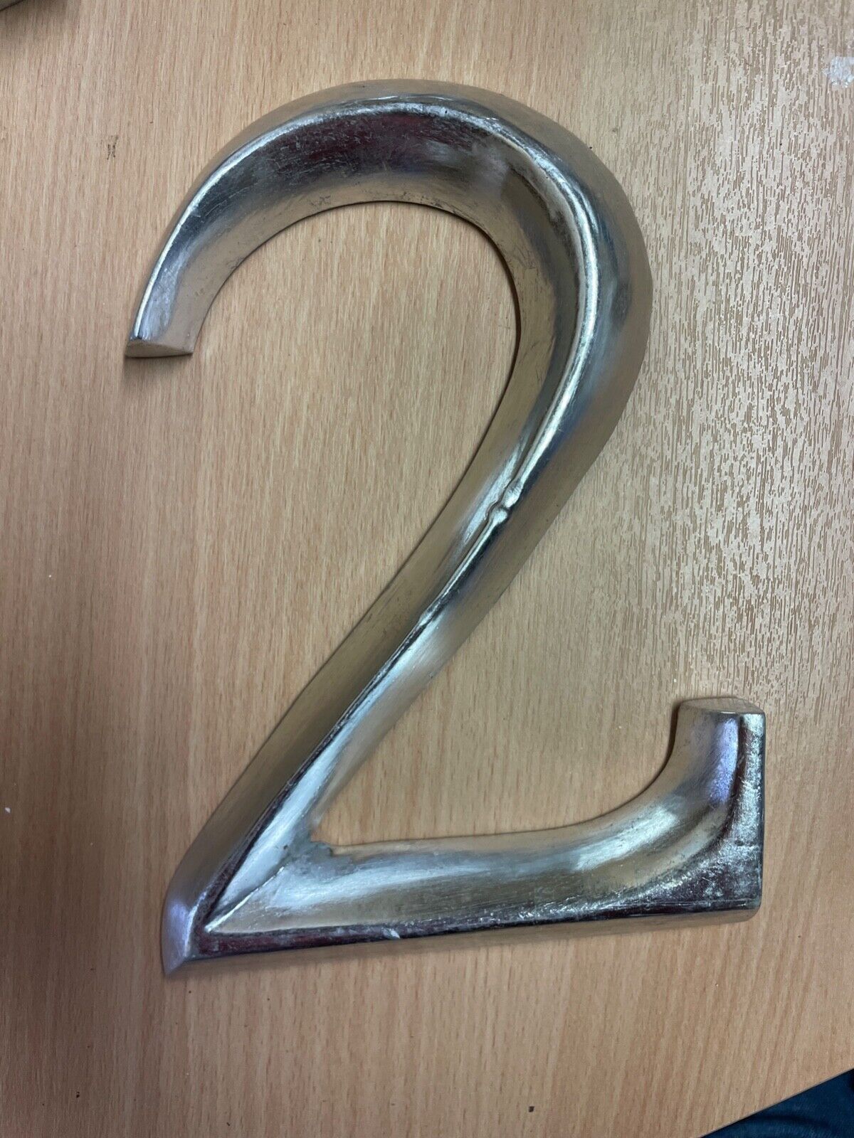 POSH GRAFFITI DECORATIVE SILVER GILT WOODEN NUMBER 2 HOME WALL ART 23CM HIGH