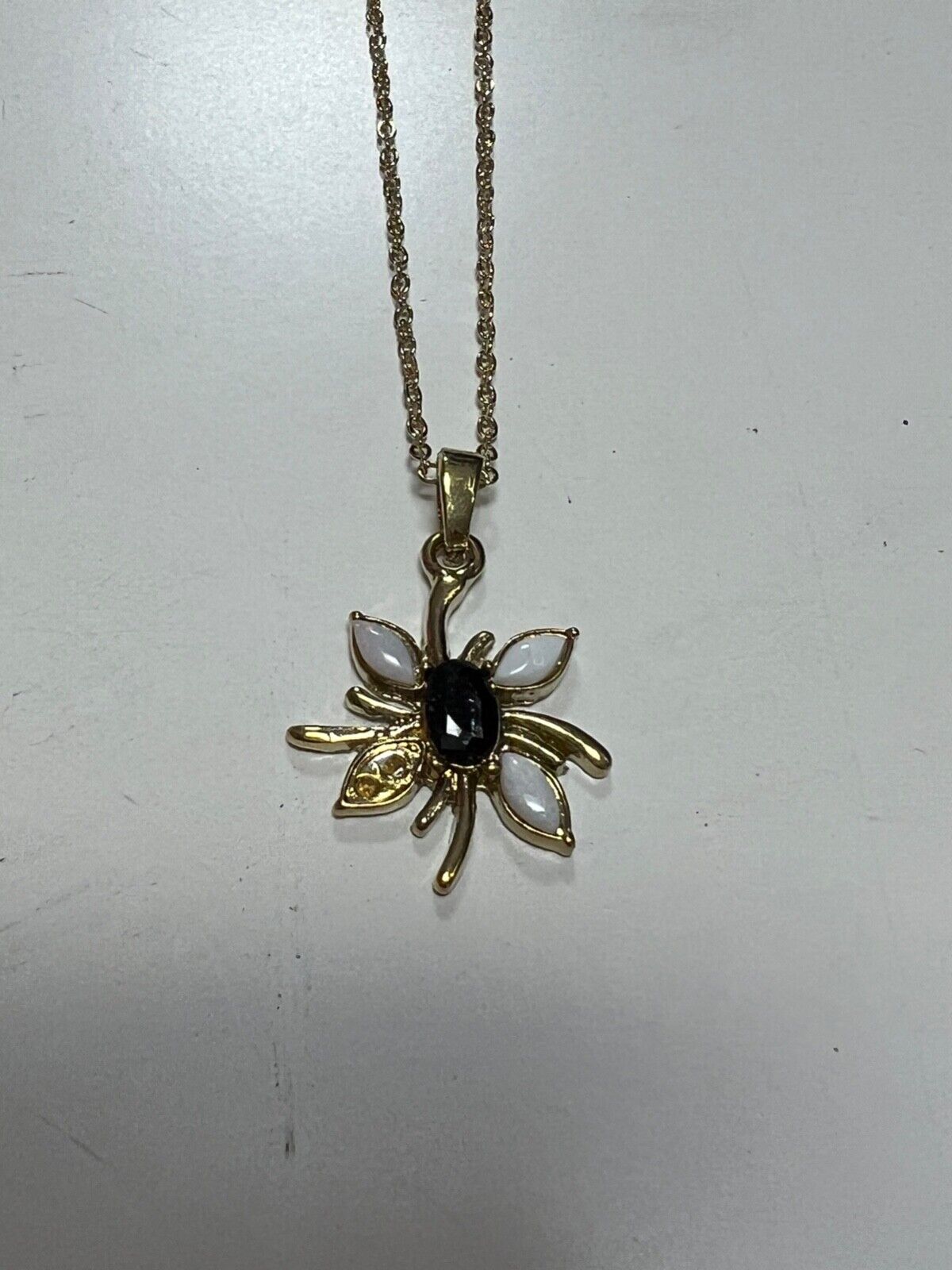 GOLD LOOK BEAUTIFUL FLOWER NECKLACE SHORT CHAIN DRESS JEWELLERY