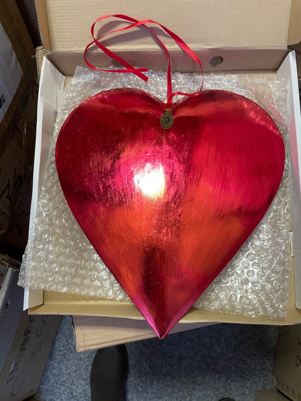 POSH GRAFFITI BEAUTIFUL WOOD LARGE RED HEART 12" DECORATION VALENTINES