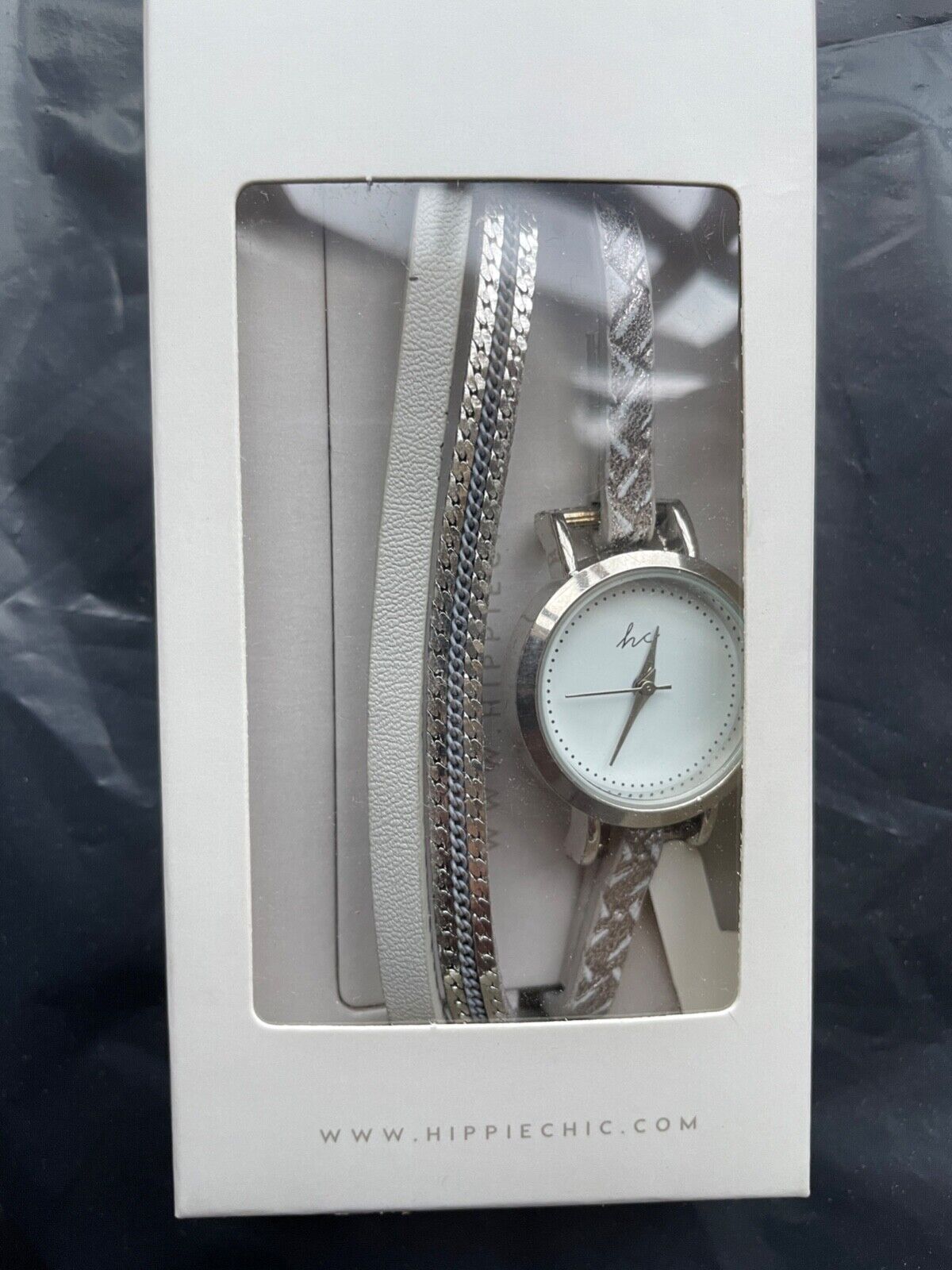 HIPPIE CHIC BRACELET WATCH WHITE / SILVER STRAP FESTIVAL BOX BRAND NEW