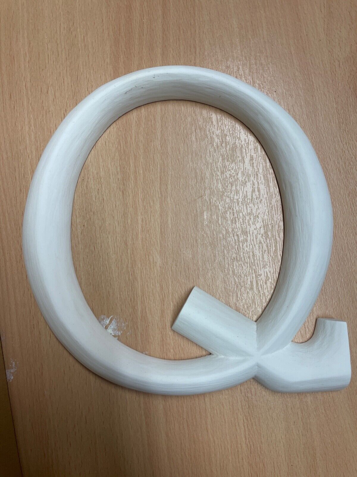 Q POSH GRAFFITI DECORATIVE WHITE GILT WOODEN LETTER Q 23CM HIGH HOME WALL ART