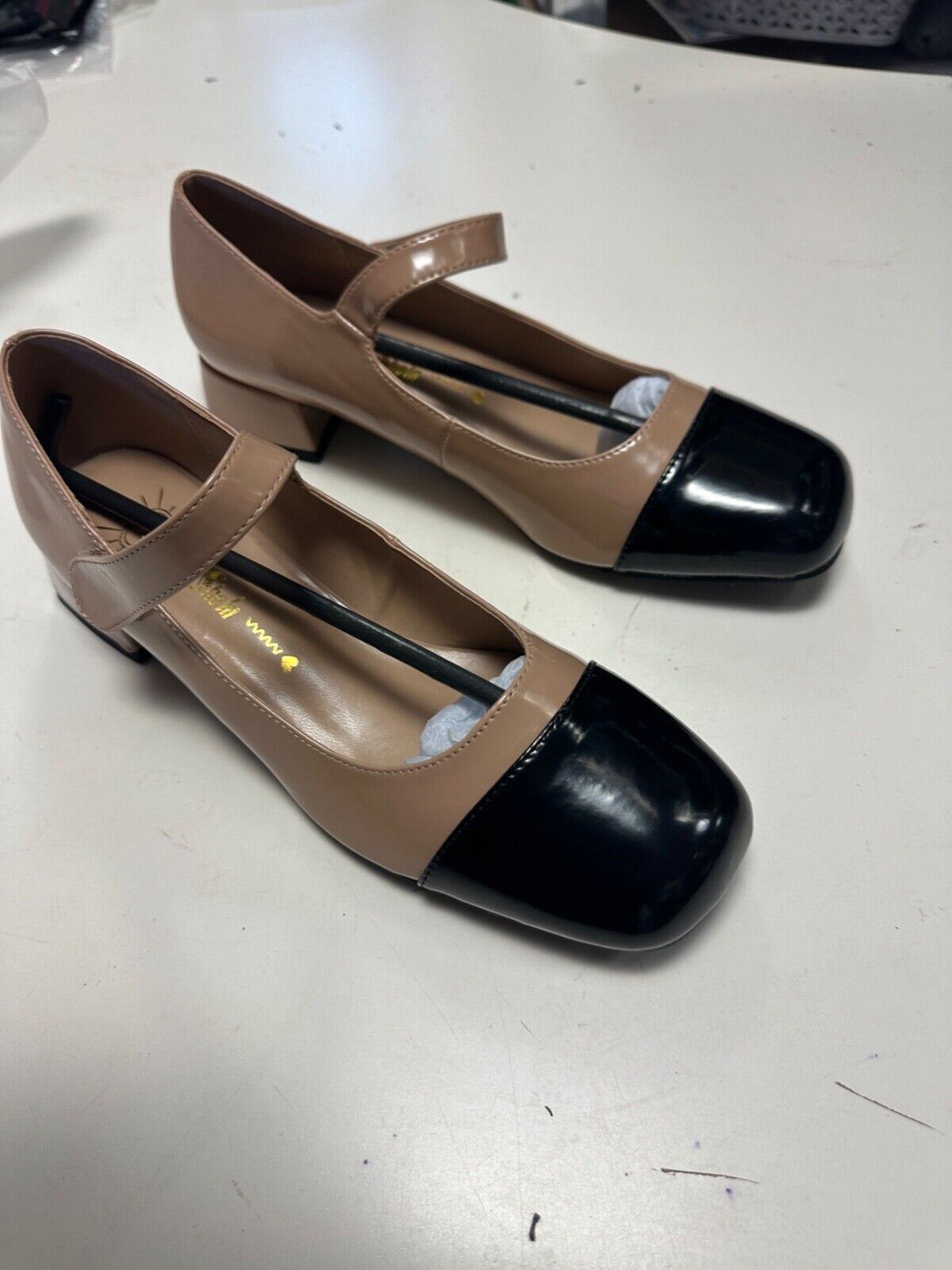 SHEIN WOMEN'S SMALL HEELED SHOES NUDE CREAM BEIGE BLACK TOE NEW- SIZE 6