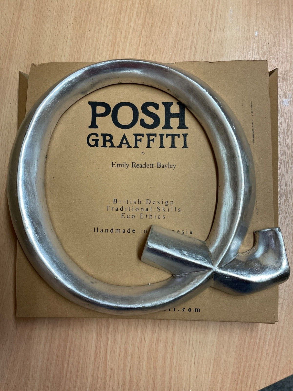 Q POSH GRAFFITI DECORATIVE SILVER GILT WOODEN LETTER Q 23CM HIGH HOME WALL ART